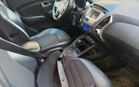 Hyundai ix35 I рестайлинг, 2012 год, 945 000 рублей, 11 фотография