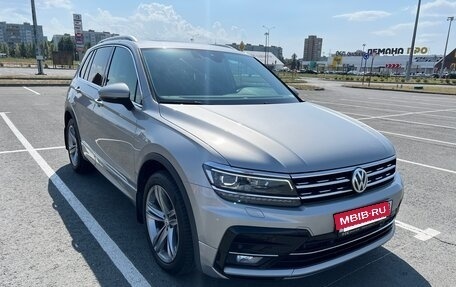 Volkswagen Tiguan II, 2019 год, 4 349 000 рублей, 2 фотография