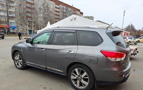 Nissan Pathfinder, 2016 год, 2 120 000 рублей, 6 фотография