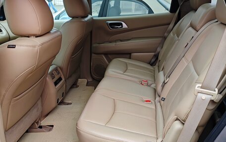 Nissan Pathfinder, 2016 год, 2 120 000 рублей, 16 фотография