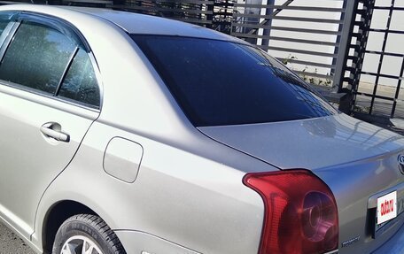 Toyota Avensis III рестайлинг, 2004 год, 600 000 рублей, 2 фотография