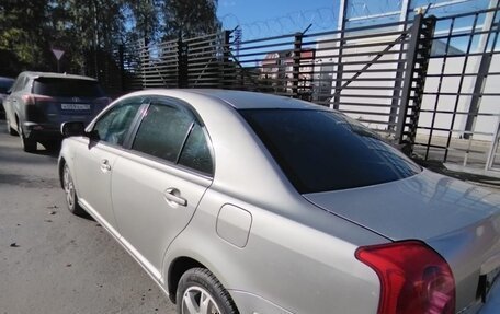 Toyota Avensis III рестайлинг, 2004 год, 600 000 рублей, 3 фотография