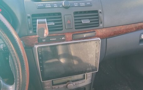 Toyota Avensis III рестайлинг, 2004 год, 600 000 рублей, 7 фотография