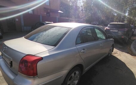 Toyota Avensis III рестайлинг, 2004 год, 600 000 рублей, 15 фотография