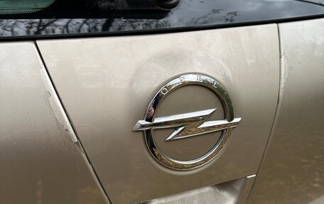 Opel Astra J, 2011 год, 610 000 рублей, 28 фотография