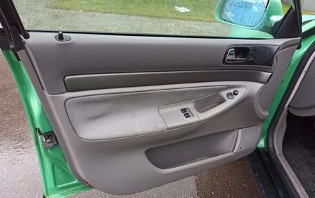 Audi A4, 1998 год, 250 000 рублей, 10 фотография