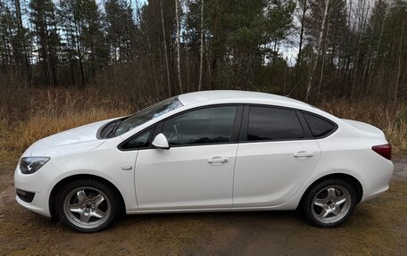 Opel Astra J, 2014 год, 850 000 рублей, 11 фотография