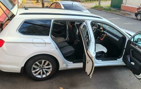 Volkswagen Passat B8 рестайлинг, 2021 год, 2 700 000 рублей, 8 фотография