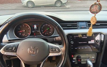 Volkswagen Passat B8 рестайлинг, 2021 год, 2 700 000 рублей, 3 фотография