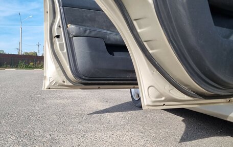 Nissan Tiida, 2010 год, 625 000 рублей, 11 фотография