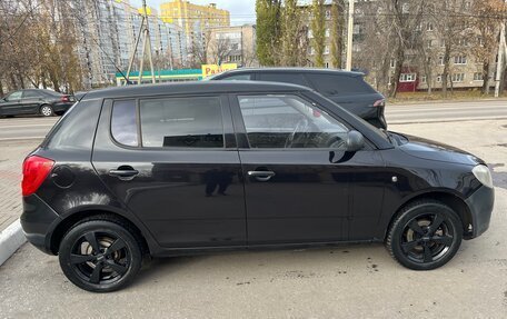 Skoda Fabia II, 2009 год, 320 000 рублей, 3 фотография