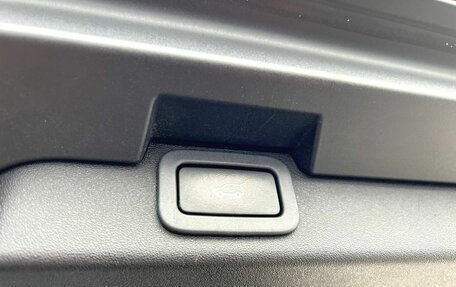 Land Rover Discovery IV, 2017 год, 3 090 000 рублей, 10 фотография