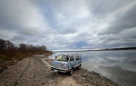 Toyota MasterAce Surf, 1989 год, 420 000 рублей, 1 фотография