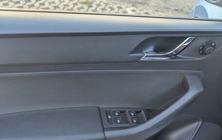 Skoda Rapid I, 2015 год, 1 370 000 рублей, 17 фотография