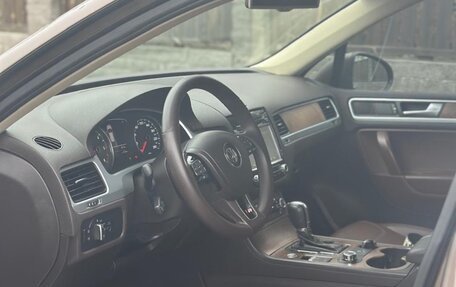 Volkswagen Touareg III, 2011 год, 2 550 000 рублей, 4 фотография