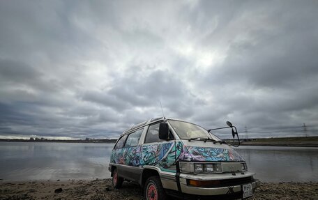 Toyota MasterAce Surf, 1989 год, 420 000 рублей, 4 фотография