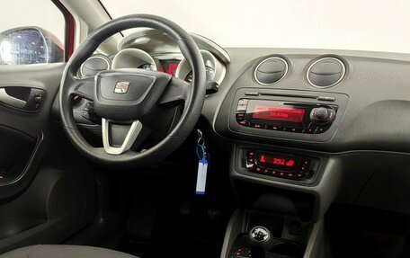 SEAT Ibiza IV рестайлинг 2, 2011 год, 690 000 рублей, 9 фотография