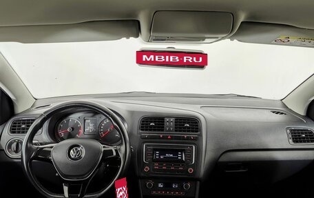 Volkswagen Polo VI (EU Market), 2016 год, 1 040 000 рублей, 10 фотография