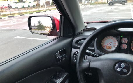 Mitsubishi Outlander III рестайлинг 3, 2003 год, 450 000 рублей, 12 фотография