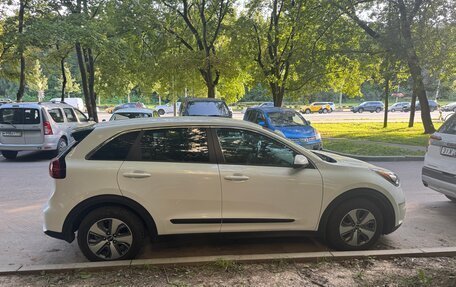 KIA Niro I, 2019 год, 1 650 000 рублей, 2 фотография