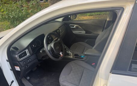 KIA Niro I, 2019 год, 1 650 000 рублей, 8 фотография