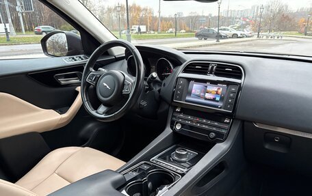 Jaguar F-Pace, 2017 год, 2 249 000 рублей, 9 фотография