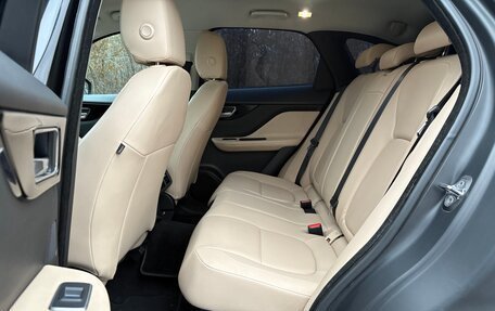 Jaguar F-Pace, 2017 год, 2 249 000 рублей, 13 фотография