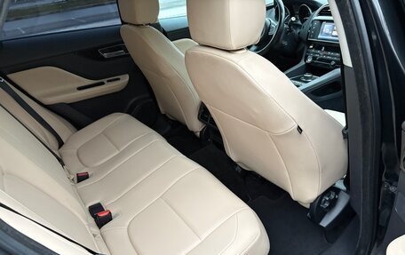 Jaguar F-Pace, 2017 год, 2 249 000 рублей, 14 фотография