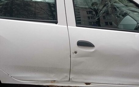 Renault Logan II, 2014 год, 450 000 рублей, 6 фотография