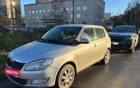 Skoda Fabia II, 2014 год, 800 000 рублей, 2 фотография