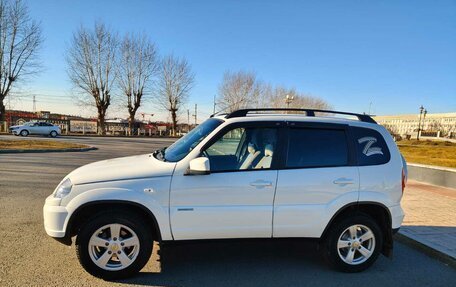 Chevrolet Niva I рестайлинг, 2015 год, 760 000 рублей, 6 фотография