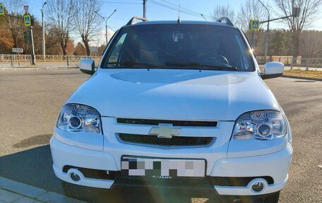Chevrolet Niva I рестайлинг, 2015 год, 760 000 рублей, 7 фотография
