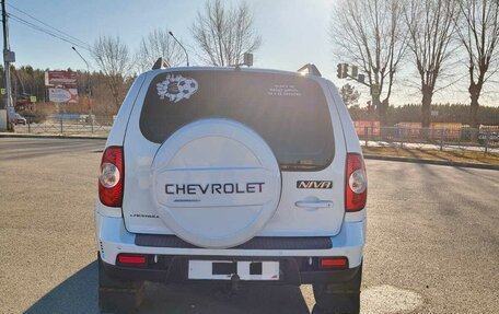 Chevrolet Niva I рестайлинг, 2015 год, 760 000 рублей, 3 фотография