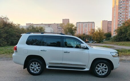 Toyota Land Cruiser 200, 2016 год, 6 300 000 рублей, 4 фотография