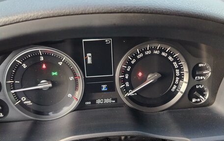 Toyota Land Cruiser 200, 2016 год, 6 300 000 рублей, 10 фотография