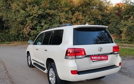 Toyota Land Cruiser 200, 2016 год, 6 300 000 рублей, 7 фотография
