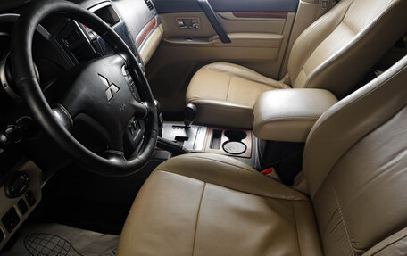 Mitsubishi Pajero IV, 2007 год, 1 359 000 рублей, 9 фотография