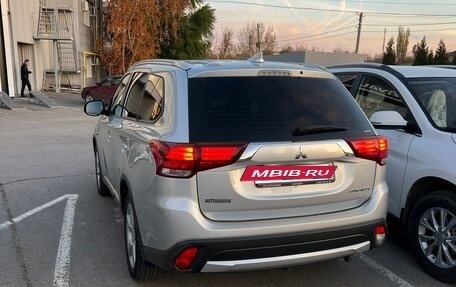 Mitsubishi Outlander III рестайлинг 3, 2017 год, 2 130 000 рублей, 4 фотография