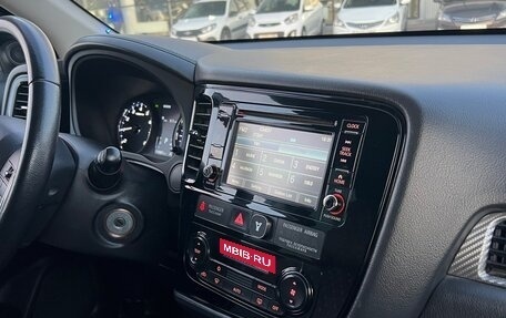 Mitsubishi Outlander III рестайлинг 3, 2017 год, 2 130 000 рублей, 12 фотография