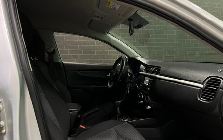 KIA Rio IV, 2020 год, 1 300 000 рублей, 10 фотография