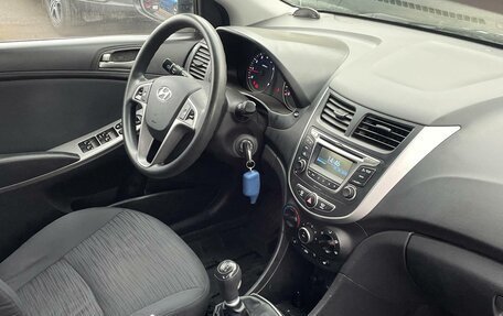 Hyundai Solaris II рестайлинг, 2016 год, 845 000 рублей, 14 фотография