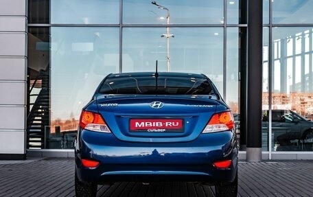 Hyundai Solaris II рестайлинг, 2011 год, 700 000 рублей, 4 фотография