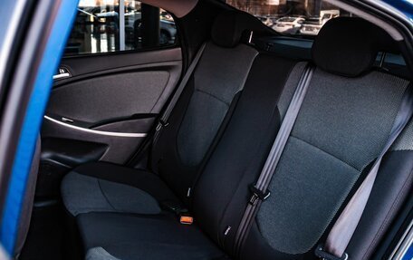 Hyundai Solaris II рестайлинг, 2011 год, 700 000 рублей, 13 фотография