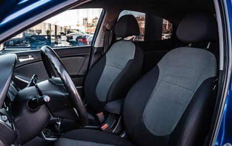 Hyundai Solaris II рестайлинг, 2011 год, 700 000 рублей, 12 фотография