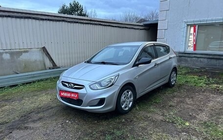 Hyundai Solaris II рестайлинг, 2013 год, 790 000 рублей, 1 фотография