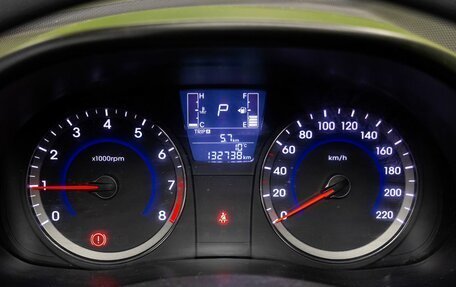 Hyundai Solaris II рестайлинг, 2015 год, 1 000 000 рублей, 19 фотография