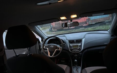 Hyundai Solaris II рестайлинг, 2013 год, 790 000 рублей, 10 фотография