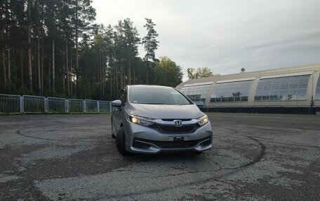 Honda Shuttle II, 2017 год, 1 800 000 рублей, 2 фотография