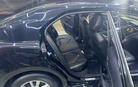 Toyota Camry, 2018 год, 1 900 000 рублей, 3 фотография