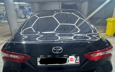 Toyota Camry, 2018 год, 1 900 000 рублей, 8 фотография